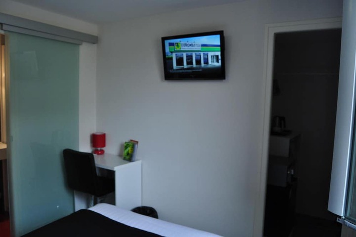 Room 10 of 63