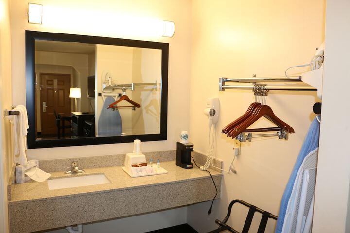 Bathroom amenities