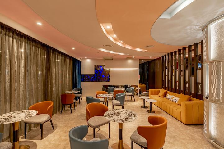 Hotel Interior 4 of 100
