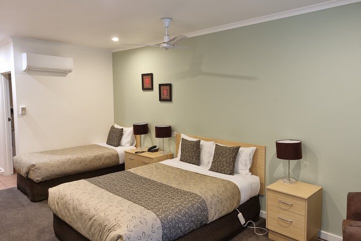 Room 6 of 40
