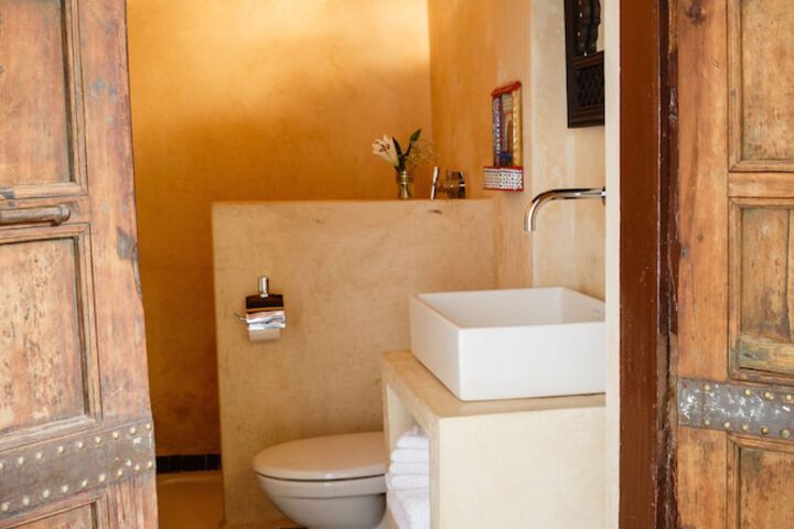 Clean Restrooms