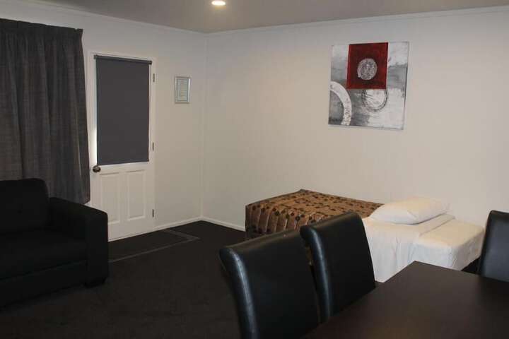 Room 18 of 28