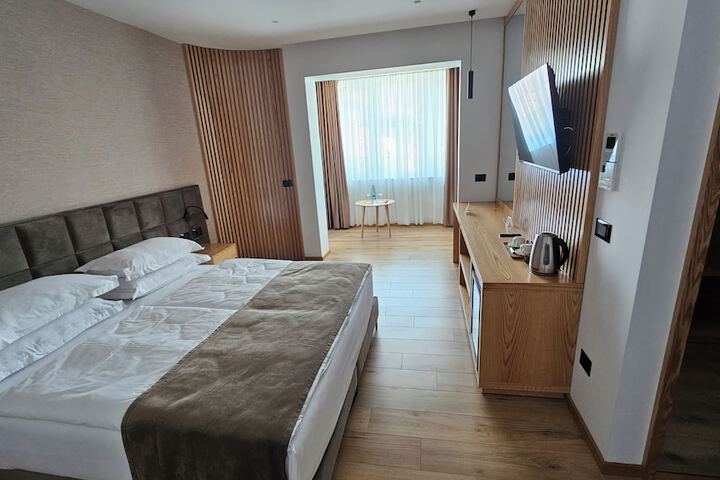 Room 13 of 56