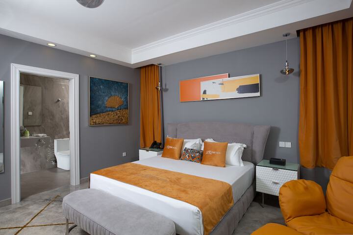 Room 5 of 50