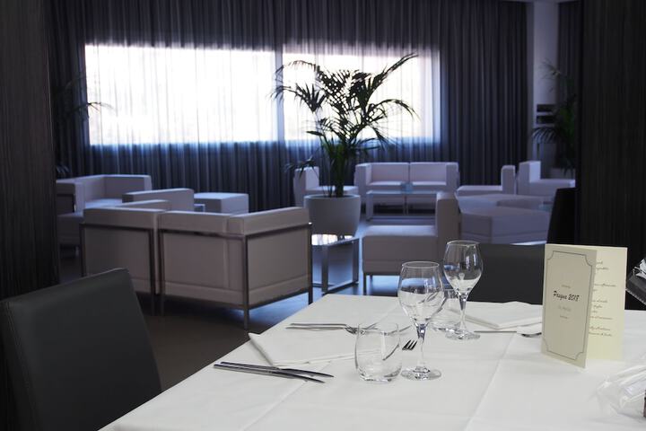 Dining 64 of 92