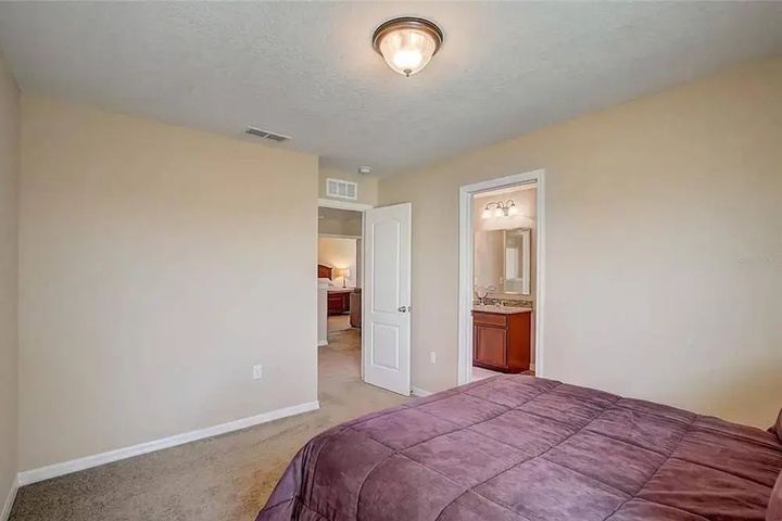 Room 2 of 18