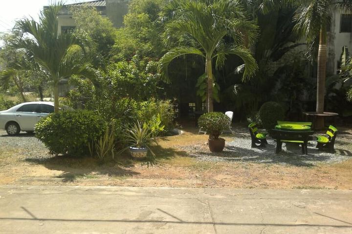 Property Grounds 30 of 41