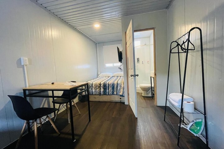 Room 26 of 98