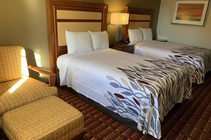 Standard | King Bed (1 of 5)
