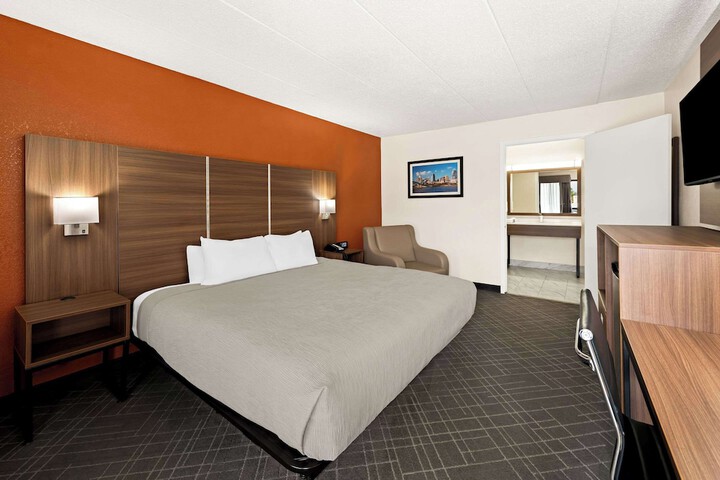 Standard | King Bed (18 of 26)