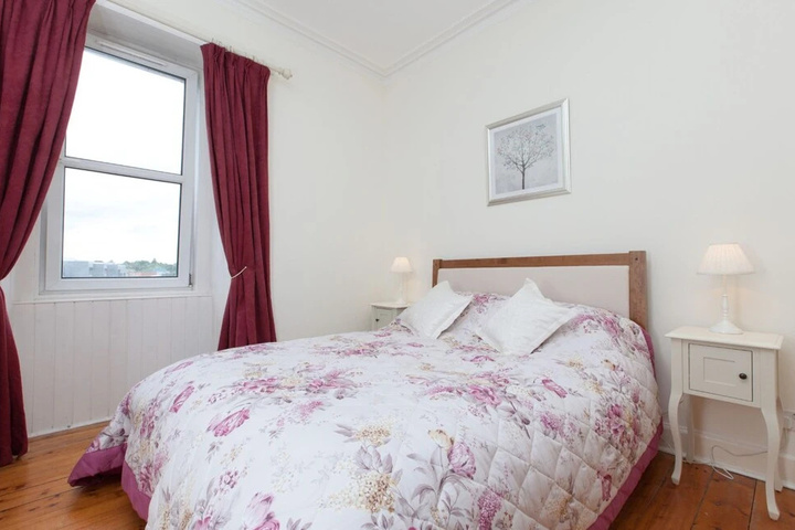 Homely Tenement for 4 Near Botanic Gardens