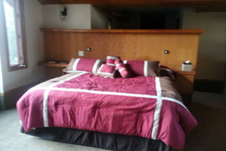 Room 9 of 27