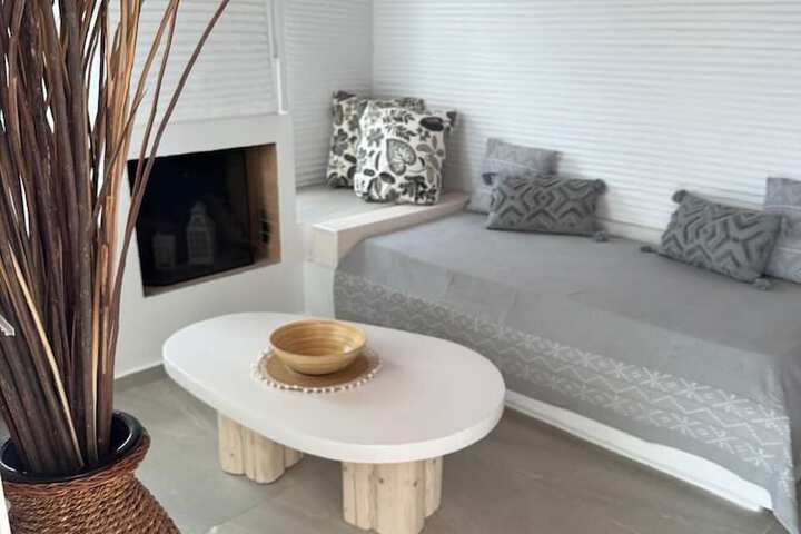 Room 10 of 52