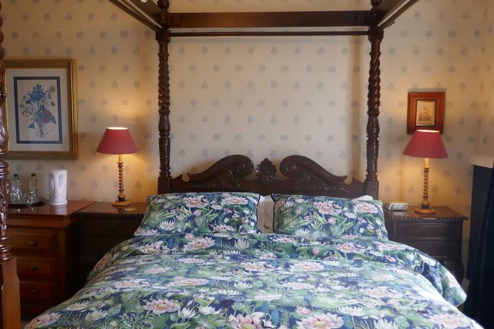Room 19 of 79
