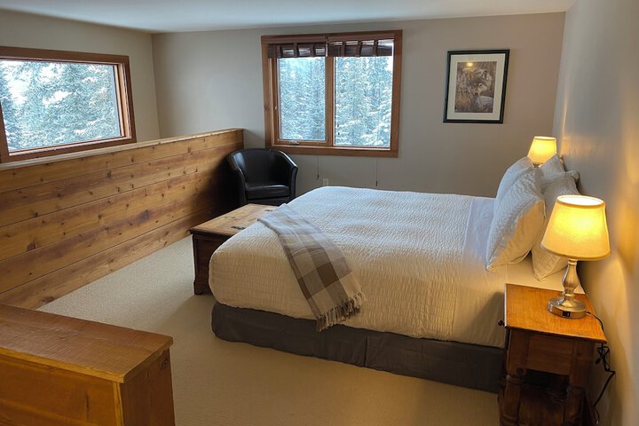 Room 8 of 28