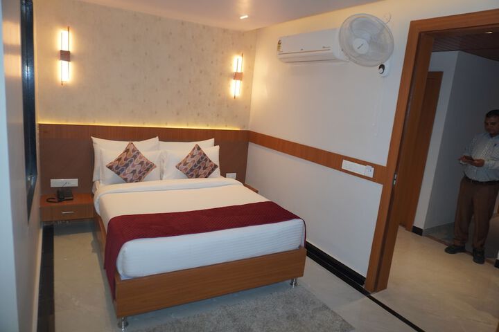 Room 26 of 68