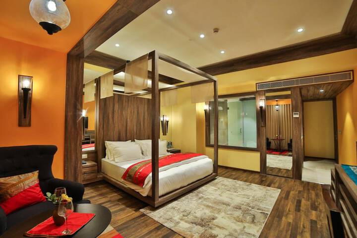 Room 10 of 37