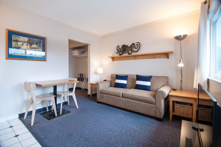Room 5 of 30