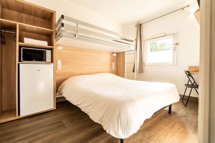 Room 7 of 31