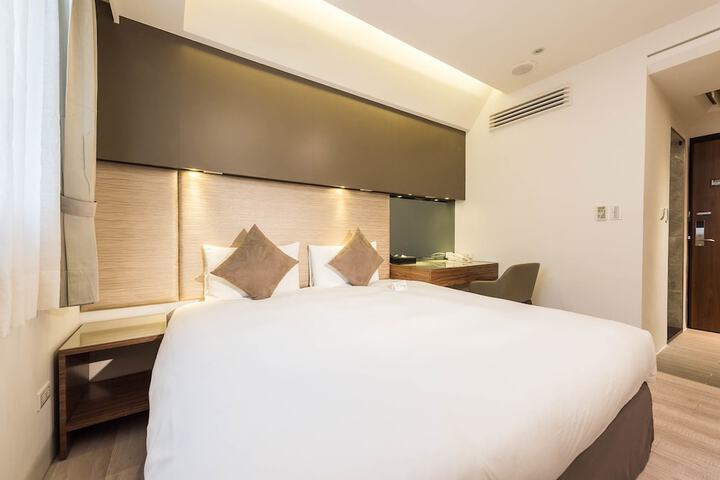 Room 16 of 55