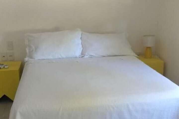 Room 11 of 80