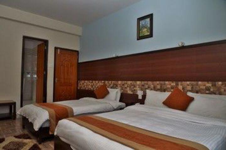 Room 33 of 70