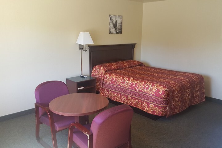 Room 16 of 34