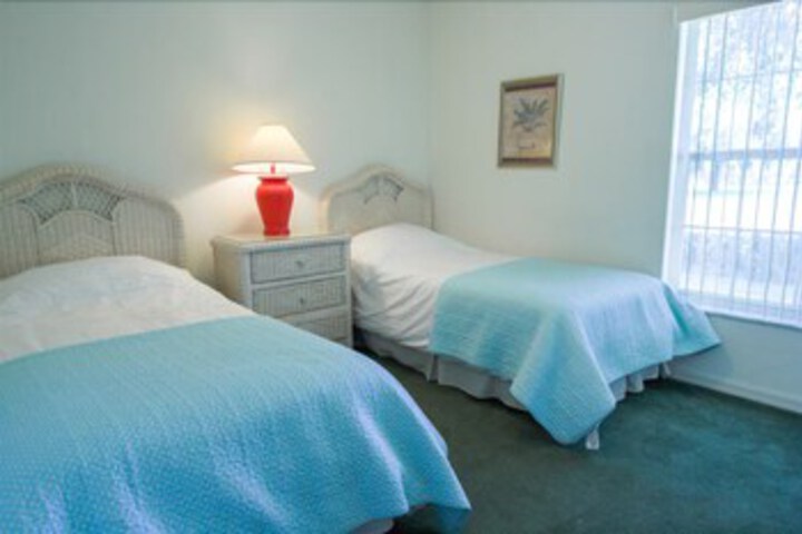 Room 16 of 38