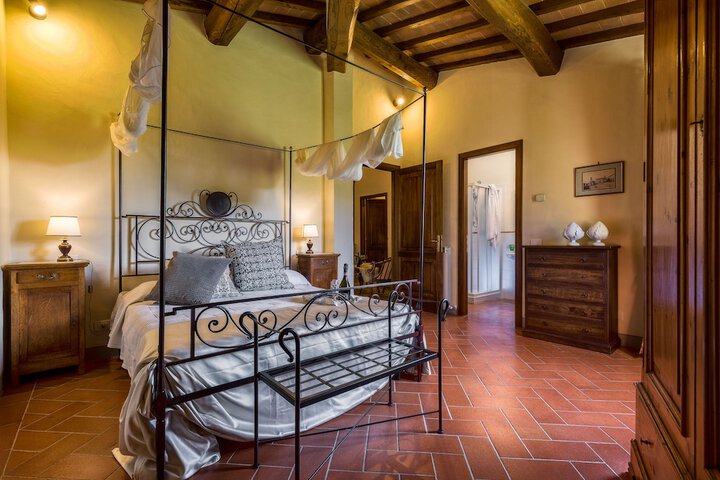 Room 3 of 51