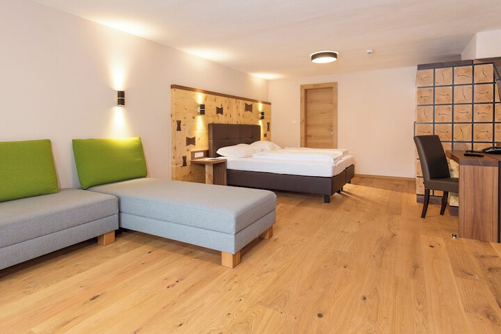 Room 10 of 52
