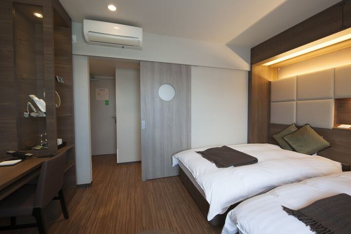 Room 15 of 69