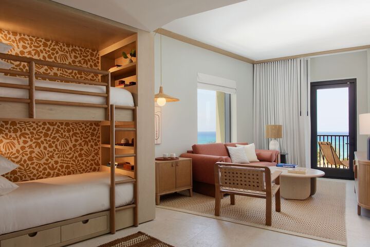 Room 15 of 206