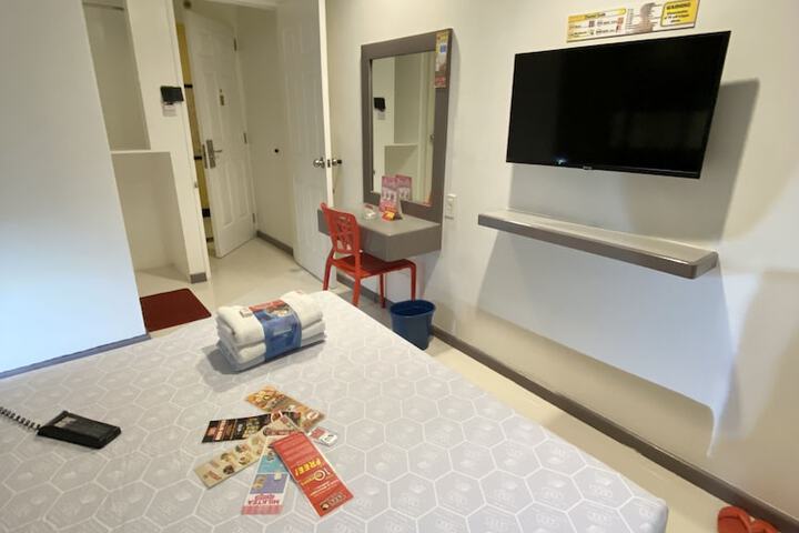Room 20 of 28