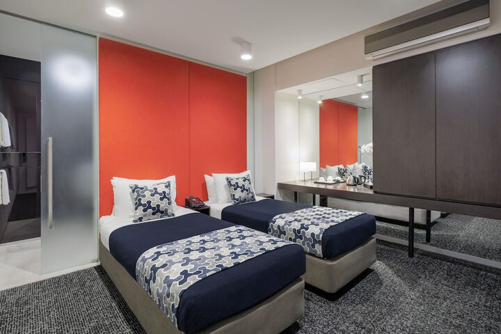 Room 13 of 47