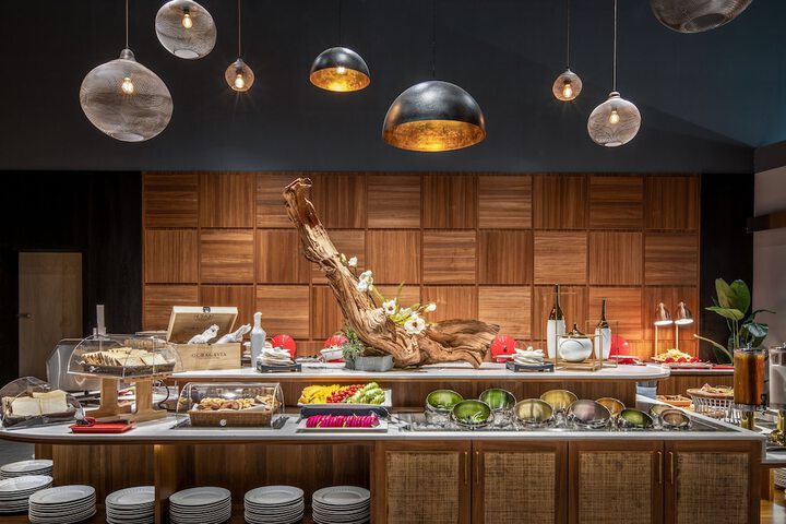 Dining 23 of 26