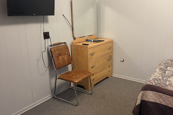 Room 2 of 44