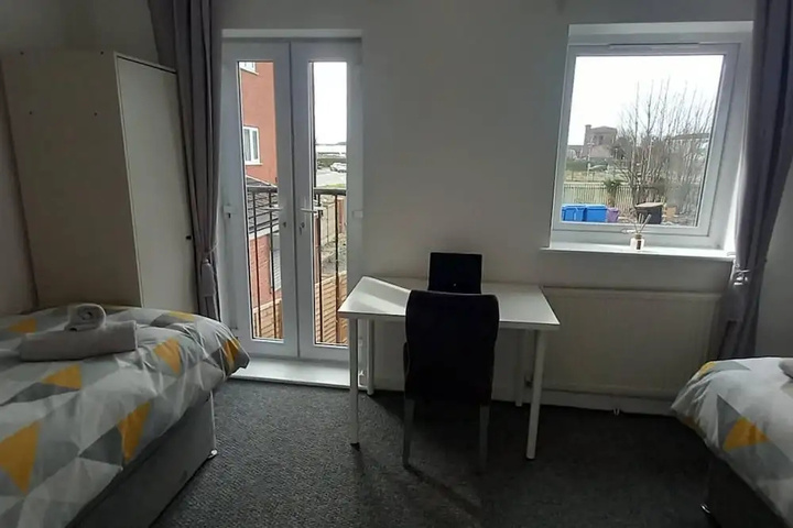 Room 4 of 14