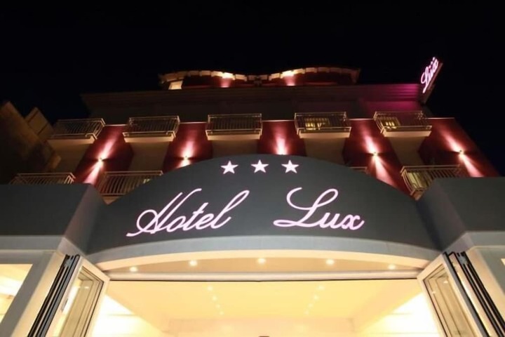 Hotel 53 of 56