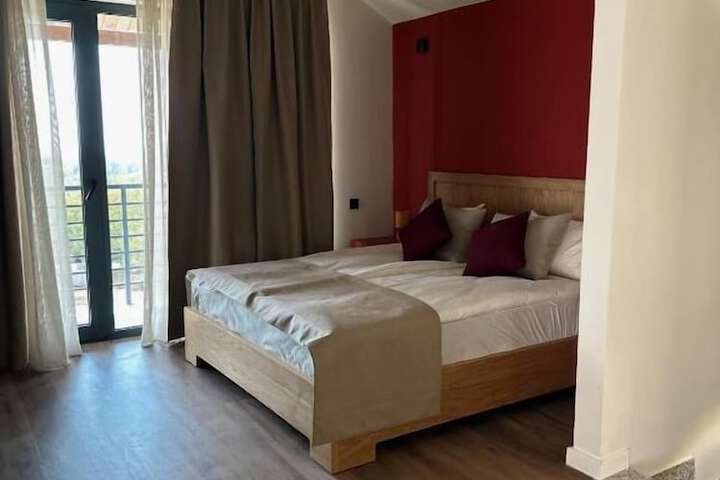 Room 3 of 58