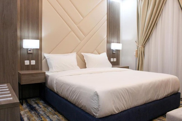 Room 2 of 13