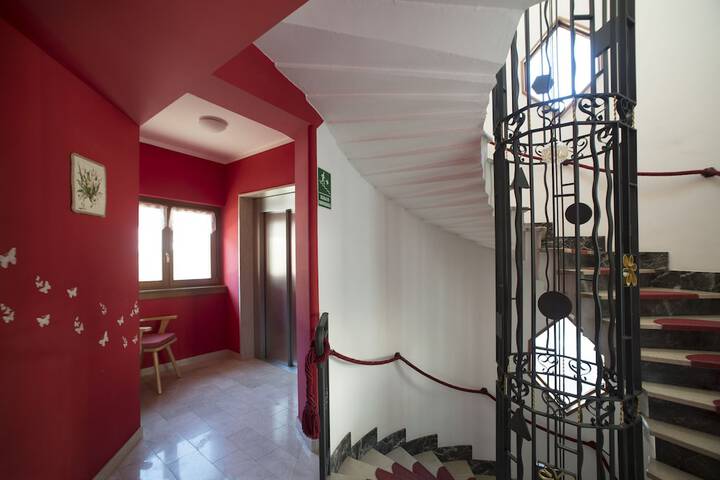 Hotel Interior 6 of 148