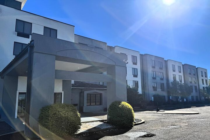 Hotel 94 of 95