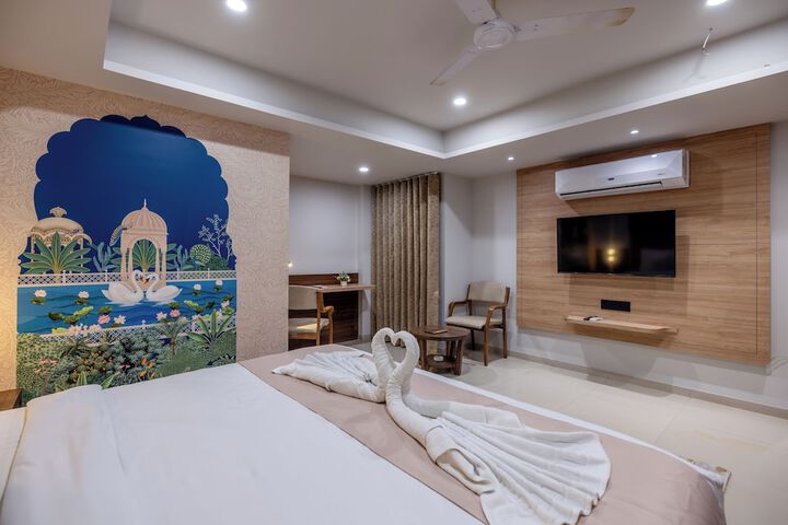 Room 13 of 27