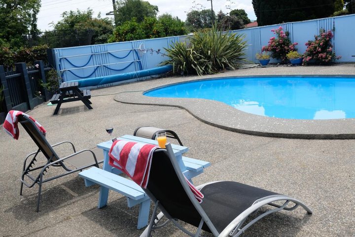 Pool 48 of 75