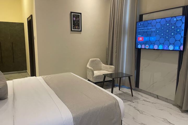 Rhino suite Yola