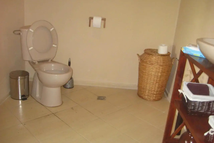 Room 6 of 22