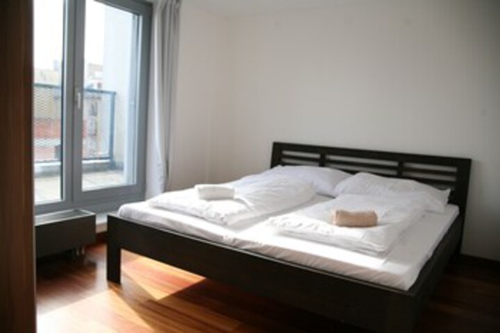 Room 193 of 275