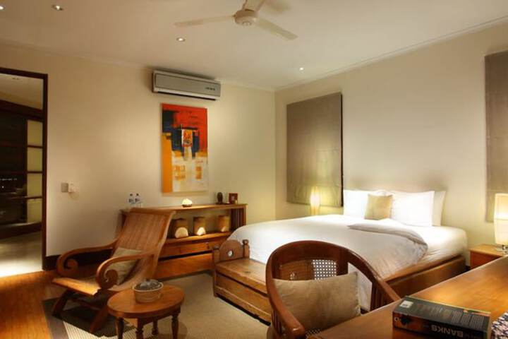 Room 5 of 29