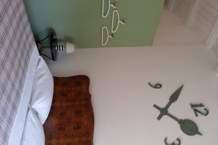Room 5 of 50