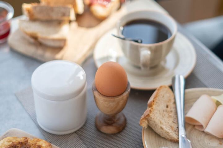 Breakfast/Coffee Service 59 of 110